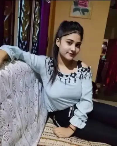 Call Girls Service in East Lungdar